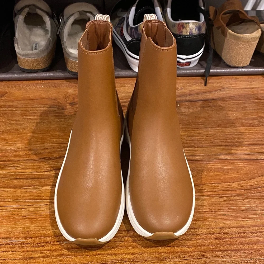 Ralph Lauren NEW rylee water resistant leather‎ sneaker Chelsea Boots size 7.5